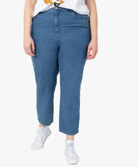 jean femme grande taille coupe large bleu pantacourts