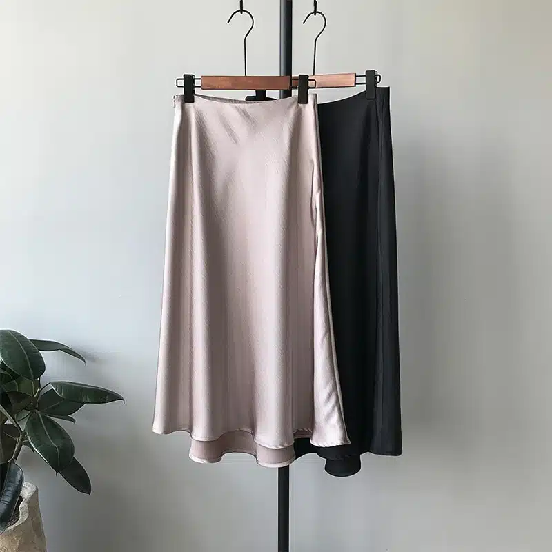 Jupe longue en satin • Vintage Univers