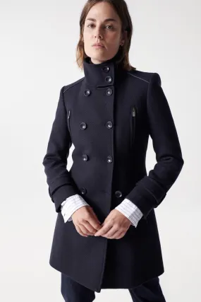 Manteau long GRACE en étoffe avec détails