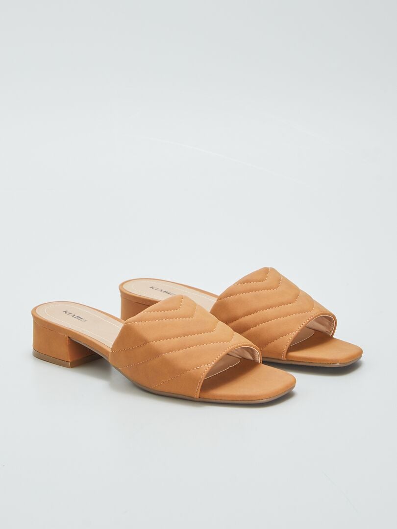 Mules à talons avec bride matelassée - Camel