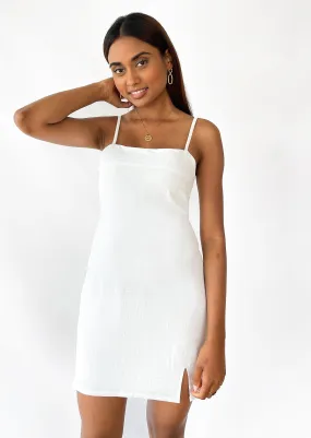 Robe courte col carré fendue