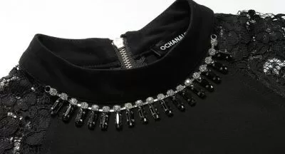 Robe Dentelle Cintrée pour Femme avec Col à Strass