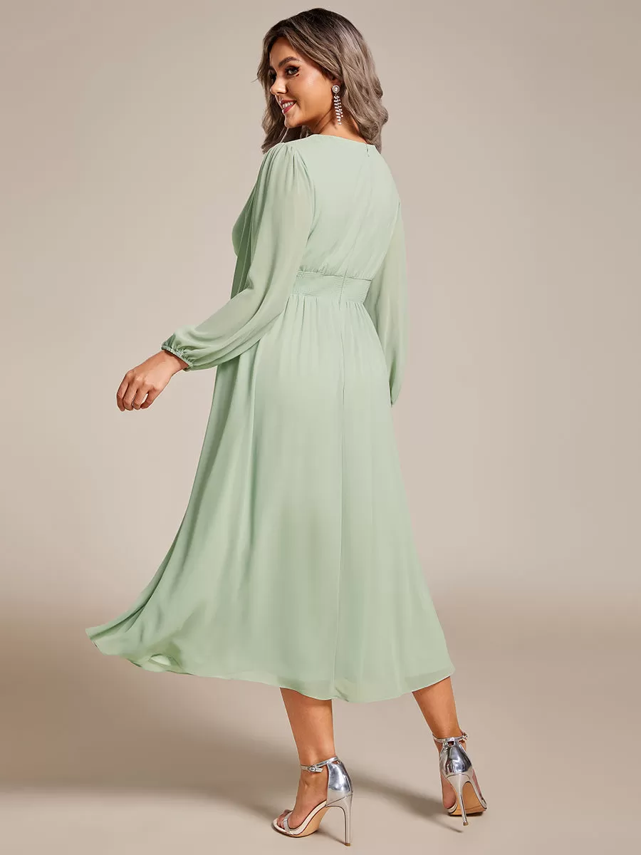 Robe invité mariage mi-longue élégante à col en V et manches longues